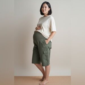 Motherhood Maternity Olive Green Cargo Shorts Size M Stretch Belly Panel